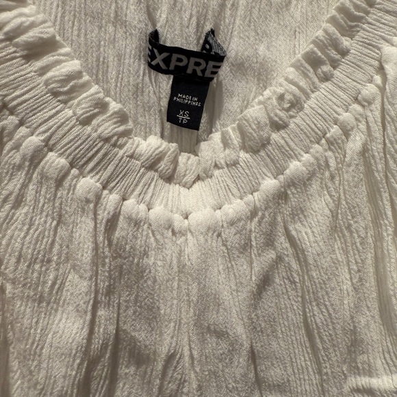 Express White Ruffled Tie in the front Top - Picture 2 of 3